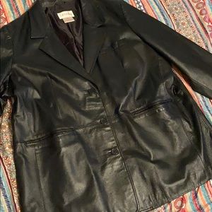 Women’s genuine leather jacket size 26